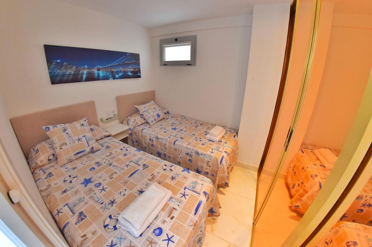 Los Caballos Vip Playa Levante Benidorm Ngoại thất bức ảnh